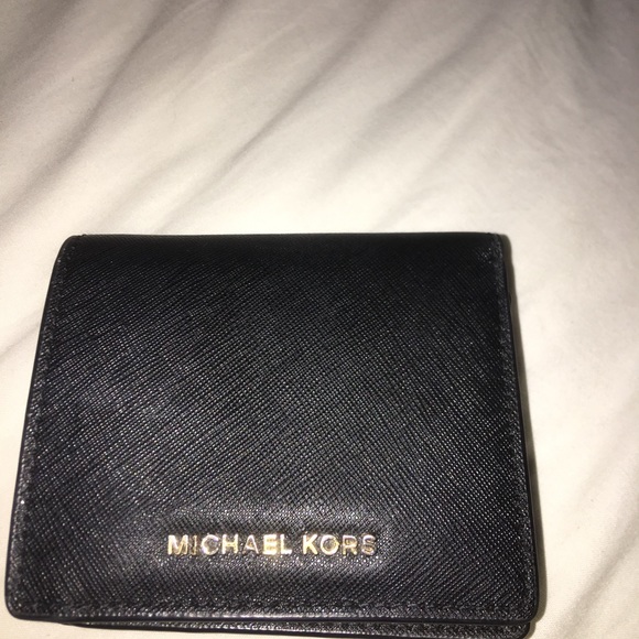 Michael Kors Black Wallet - Picture 4 of 7
